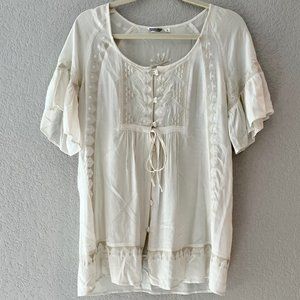 Embroidered Monoreno tunic top